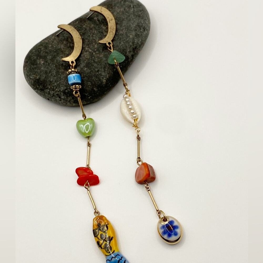 NEW Crescent Moon Charm Dangle Earrings - Picture 13 of 14